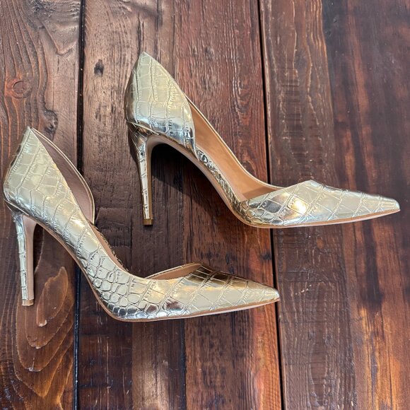 INC Kenjay Gold Crocodile Embossed D'orsay Pumps.  Size 8.  EUC. - Picture 3 of 6